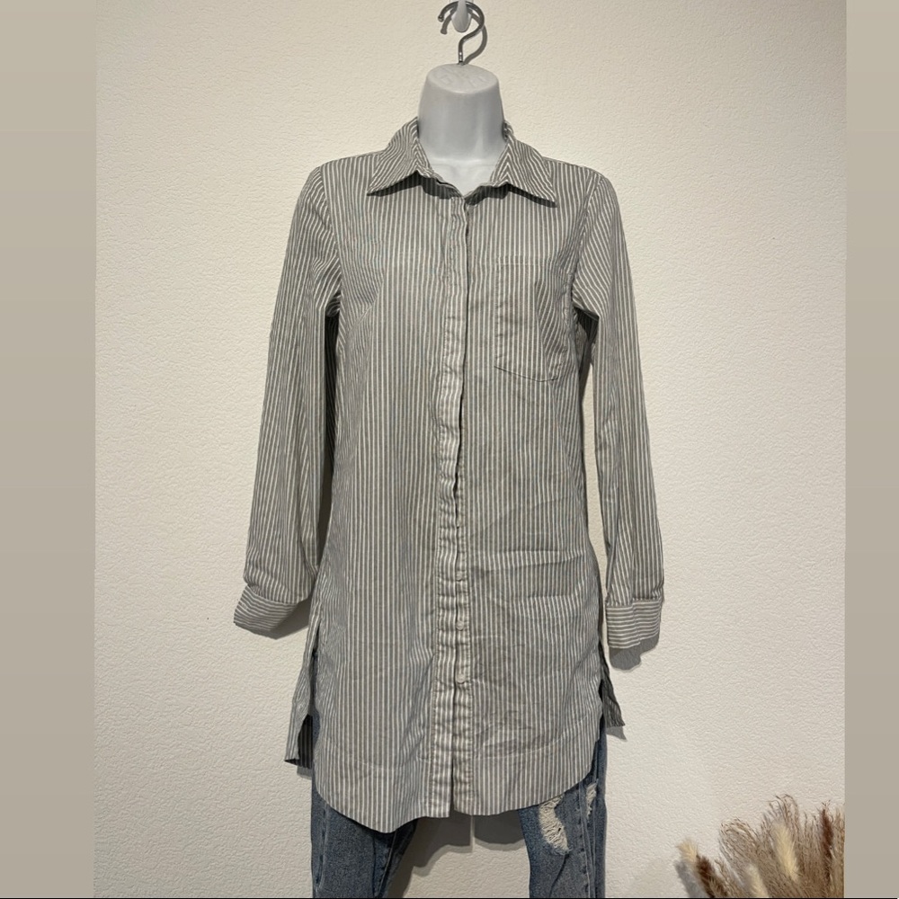 Women’s Marled Blue and White Striped Button down Long Sleeves Shirt